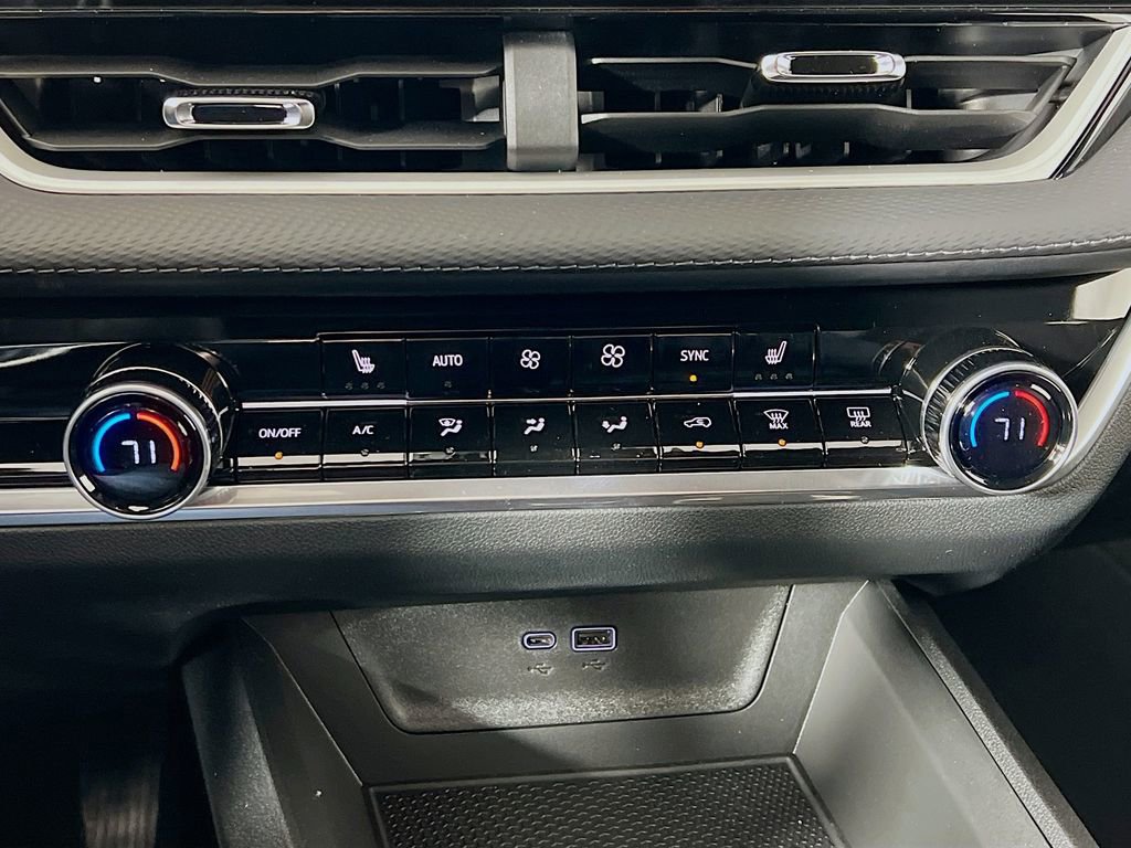 New 2026 Chevrolet Equinox LT w/ Convenience Package II image 33