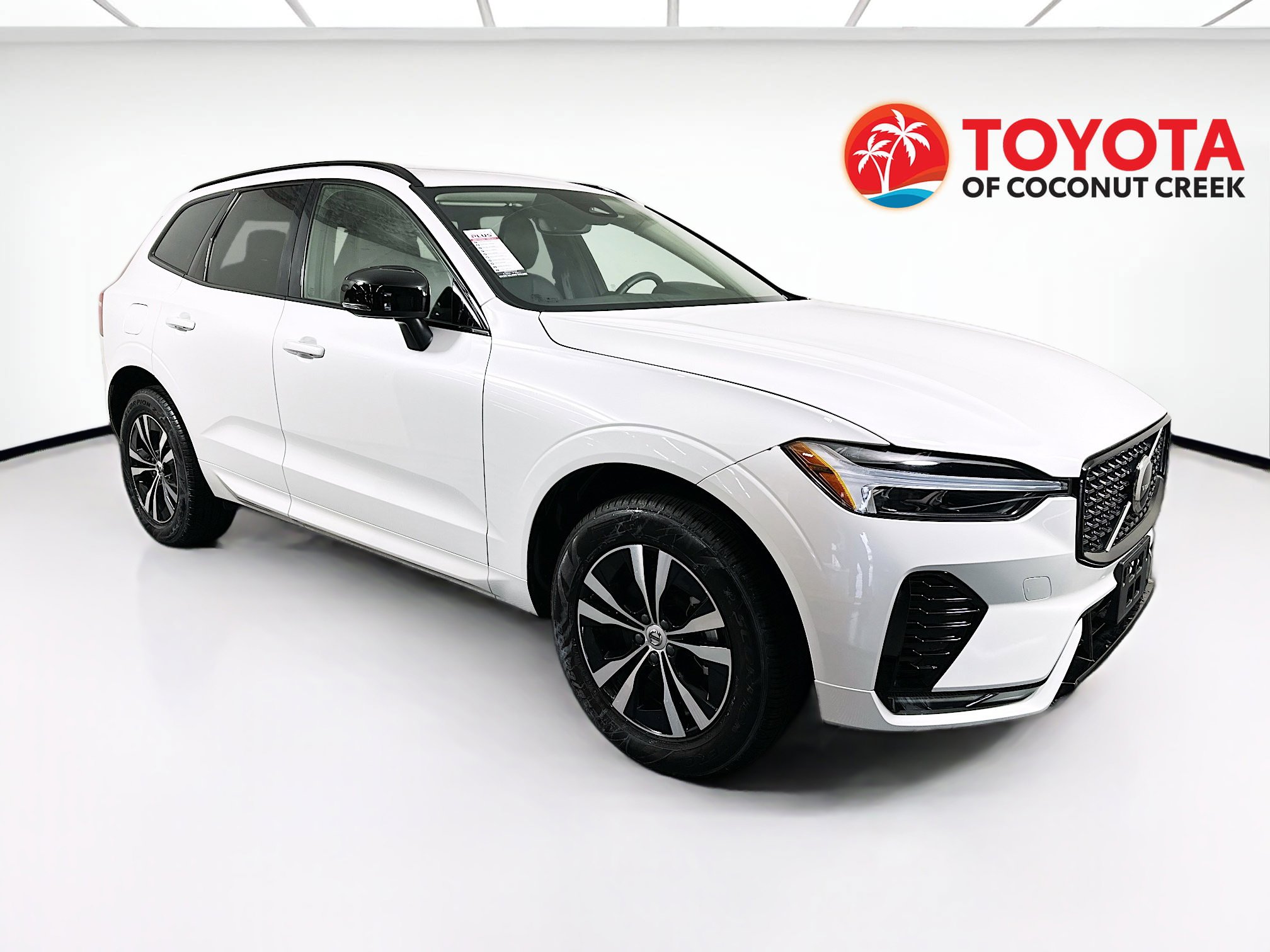 Used 2025 Volvo XC60 B5 Core