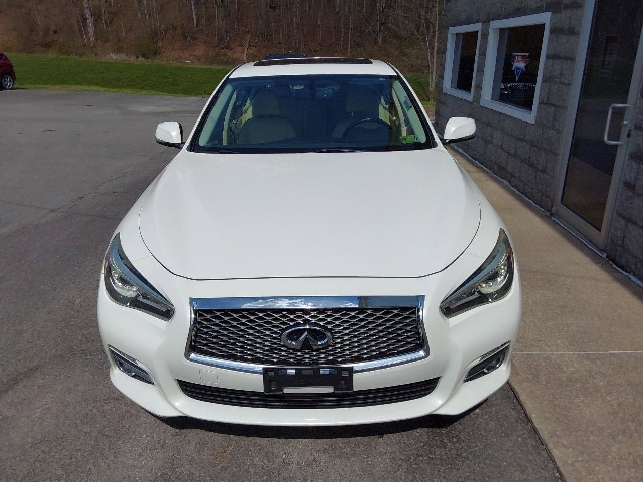 Used 2015 INFINITI Q50 Premium w/ Navigation Package AWD/4WD image 10