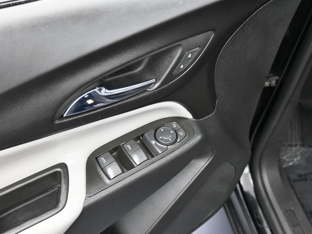 Used 2023 Chevrolet Equinox LS w/ Driver Confidence II Package image 16