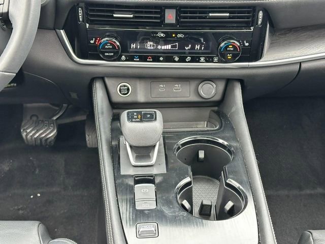 Used 2021 Nissan Rogue SL FWD image 16