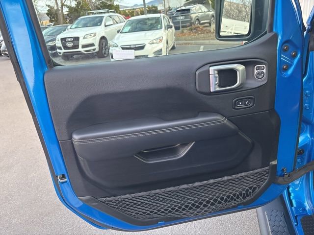 Used 2022 Jeep Wrangler Unlimited Sahara w/ Dual Top Group image 12