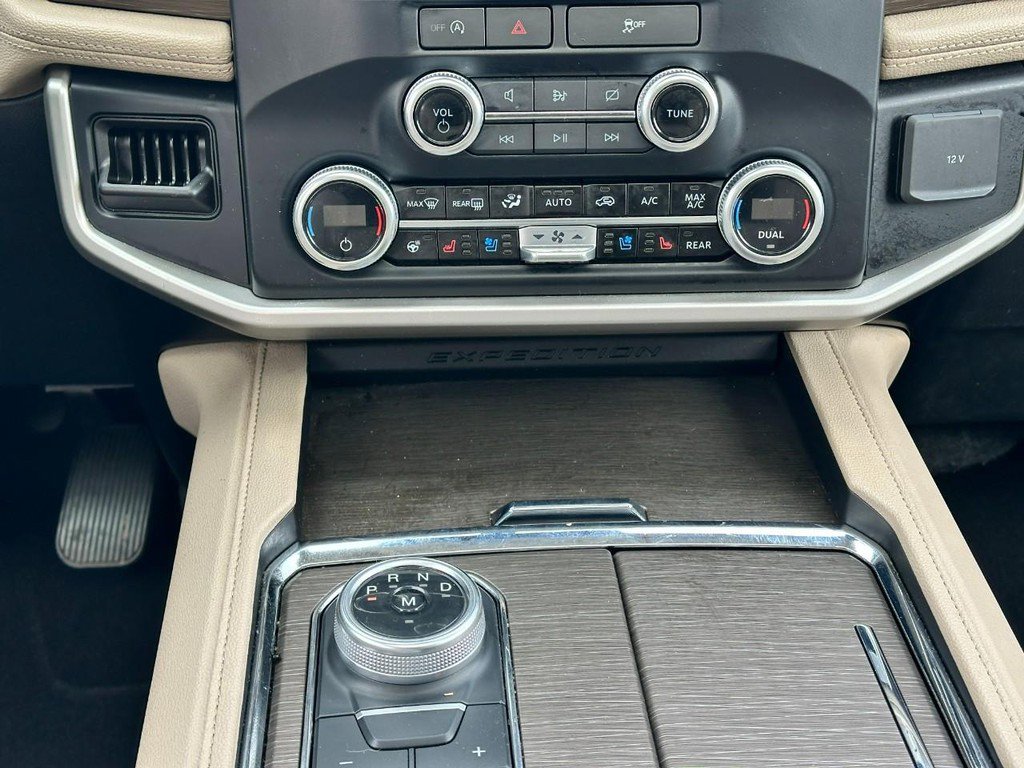 Used 2024 Ford Expedition Max Limited image 17