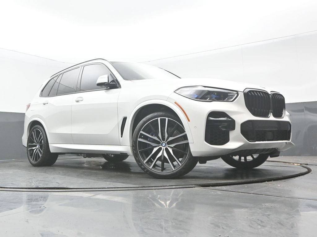 Used 2022 BMW X5 M50i w/ Executive Package AWD/4WD image 27