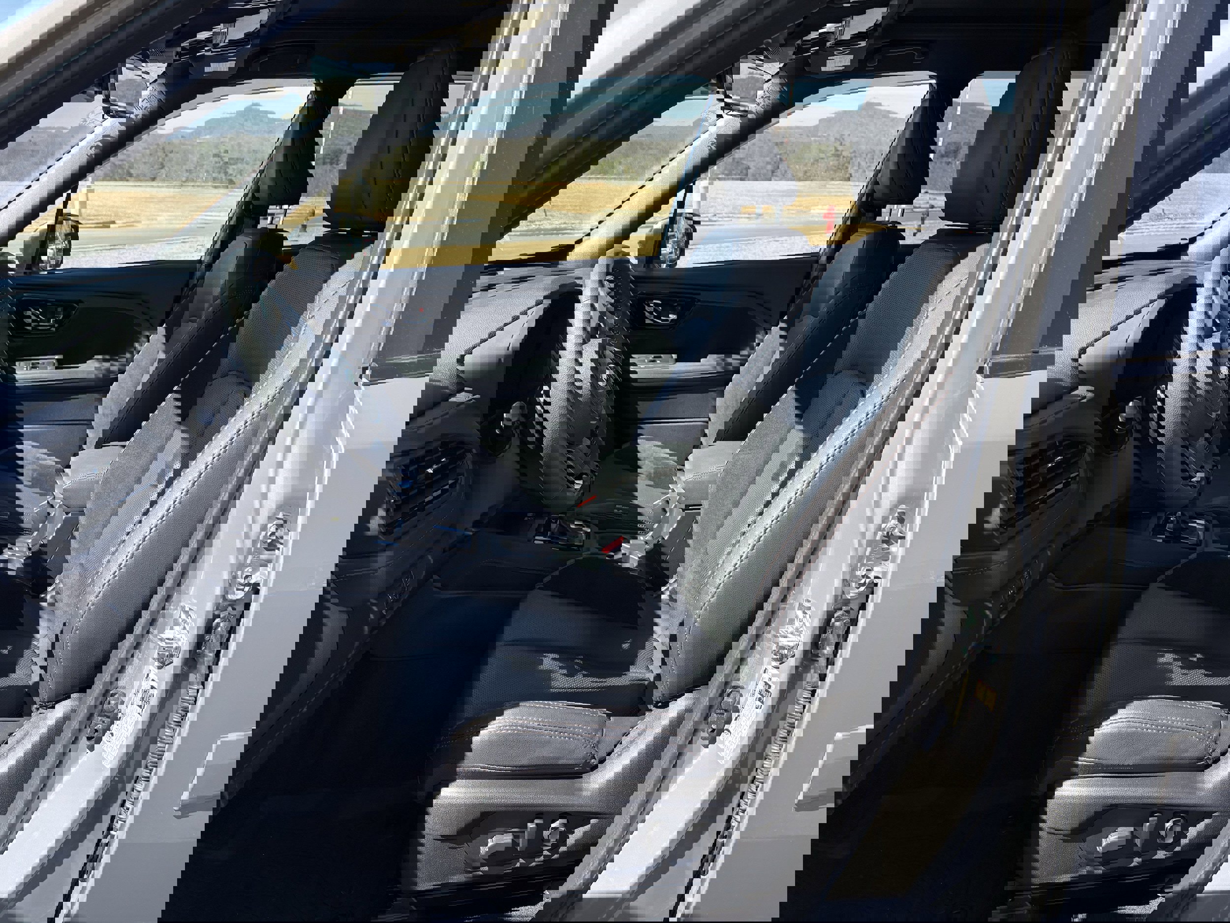 Certified 2025 Subaru Forester Touring w/ Protection Package image 27