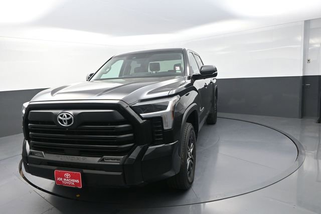 Used 2022 Toyota Tundra SR5 w/ Advanced Technology Package AWD/4WD image 38