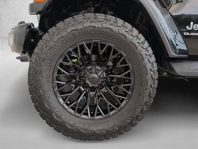 Used 2020 Jeep Gladiator Overland AWD/4WD image 9