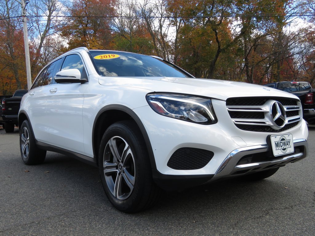 Used 2019 Mercedes-Benz GLC 300 4MATIC image 4