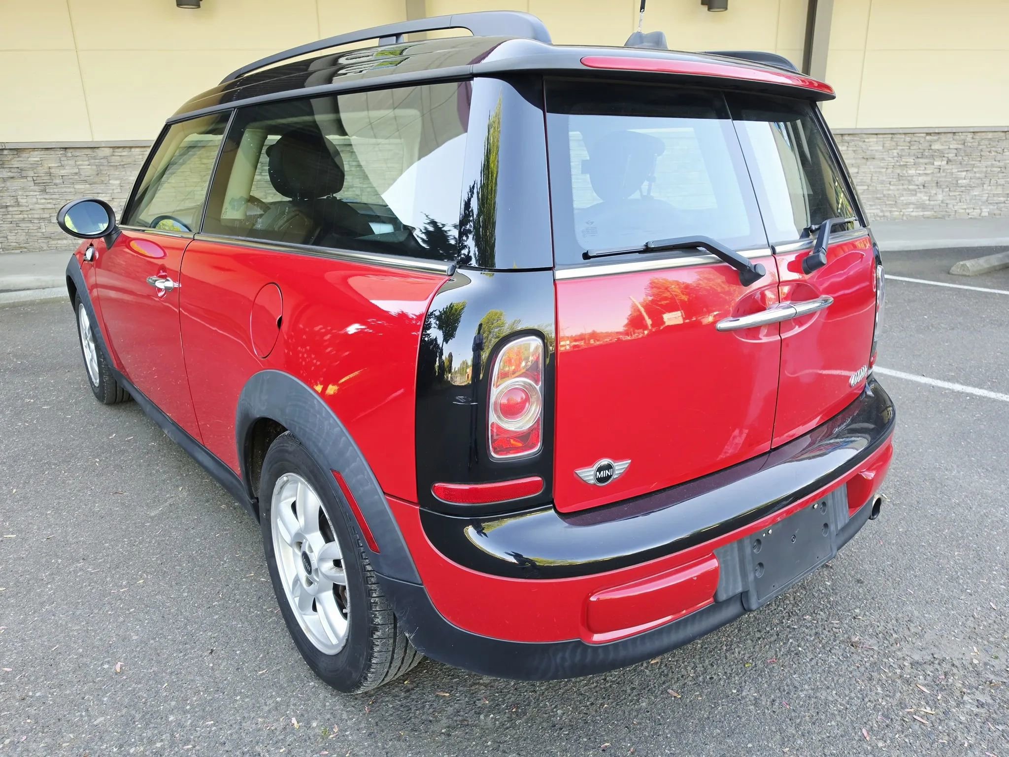 Used 2012 MINI Cooper Clubman FWD image 3