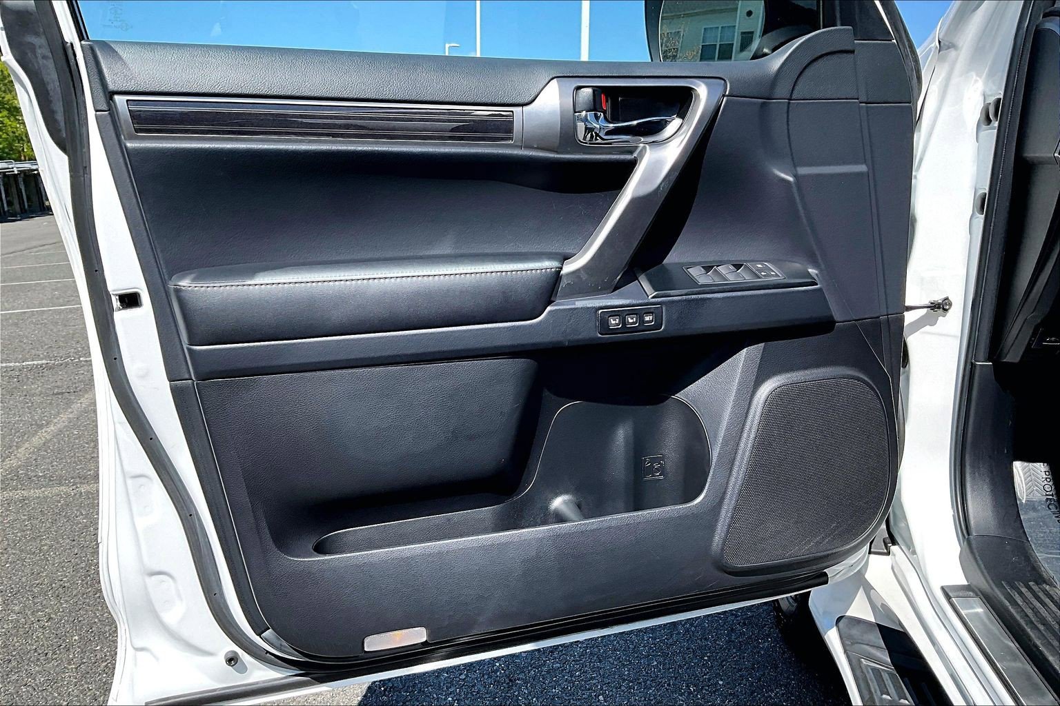 Used 2022 Lexus GX 460 Premium w/ Premium Plus Package AWD/4WD image 21