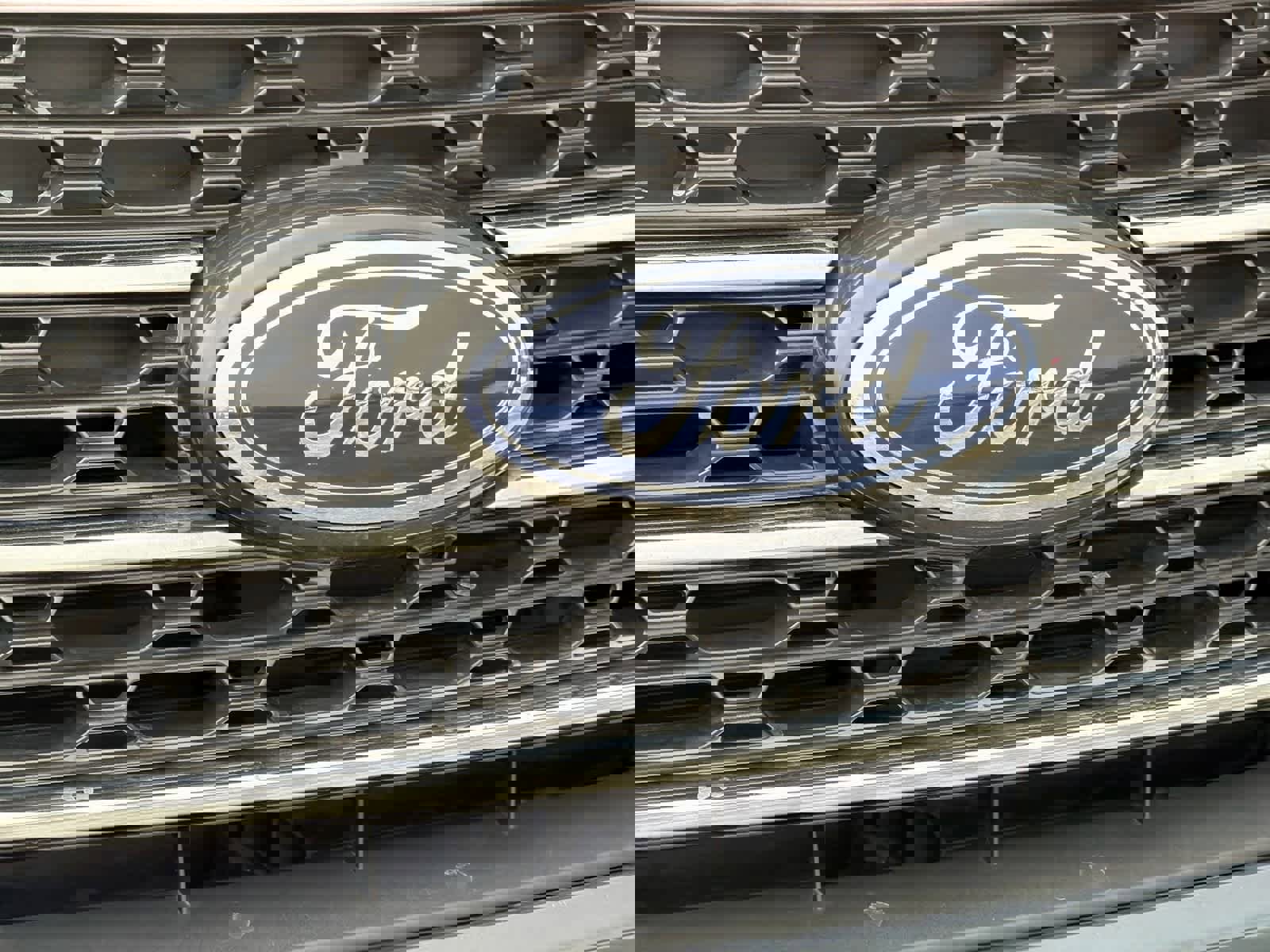 Certified 2022 Ford Explorer XLT image 12