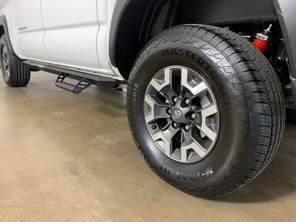 Used 2023 Toyota Tacoma TRD Off-Road AWD/4WD image 14