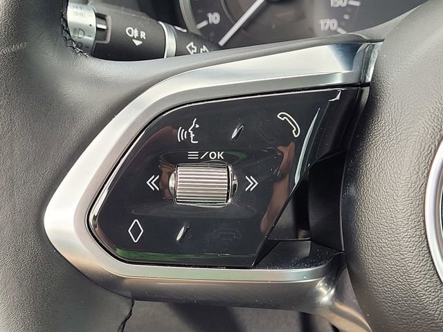 Used 2020 Jaguar XE S RWD image 24