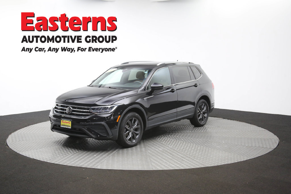 Used 2023 Volkswagen Tiguan SE AWD/4WD image 57