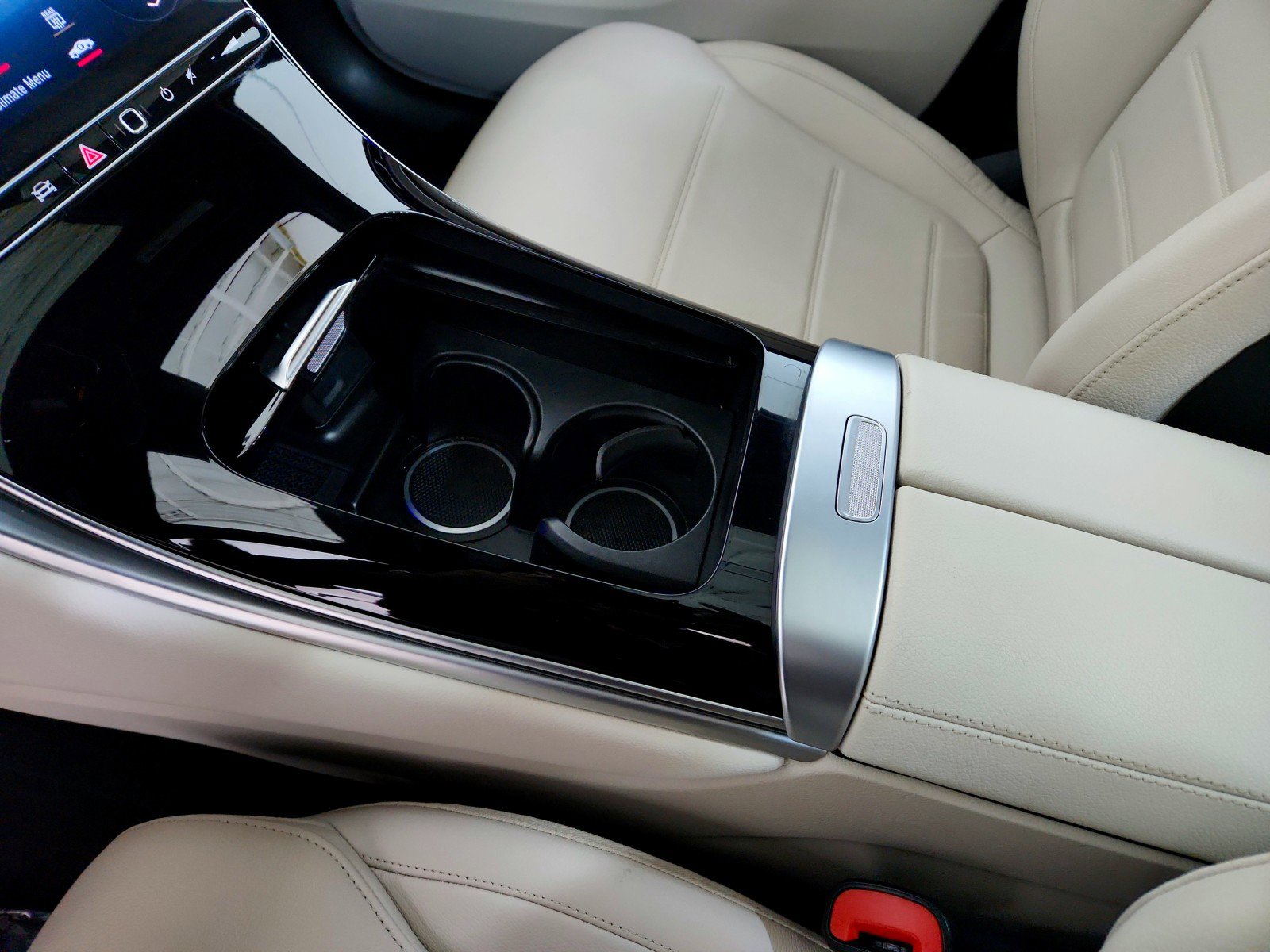 Certified 2024 Mercedes-Benz GLC 300 image 12