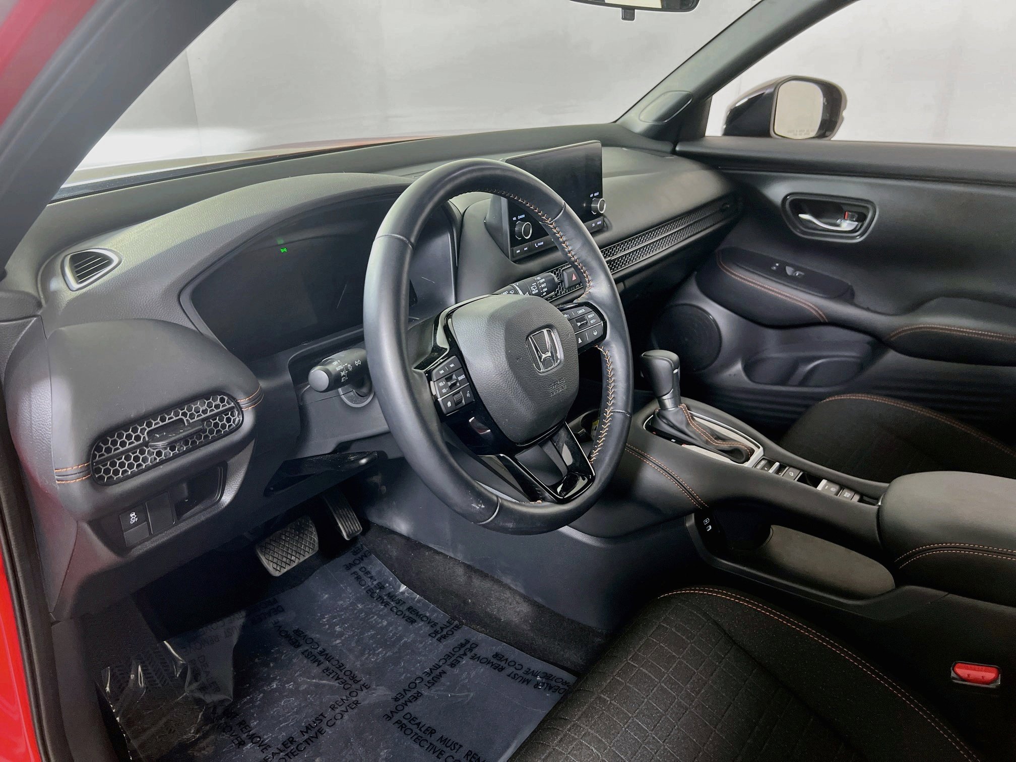 Used 2025 Honda HR-V Sport image 9