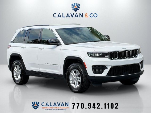 Used 2025 Jeep Grand Cherokee Laredo AWD/4WD image 1