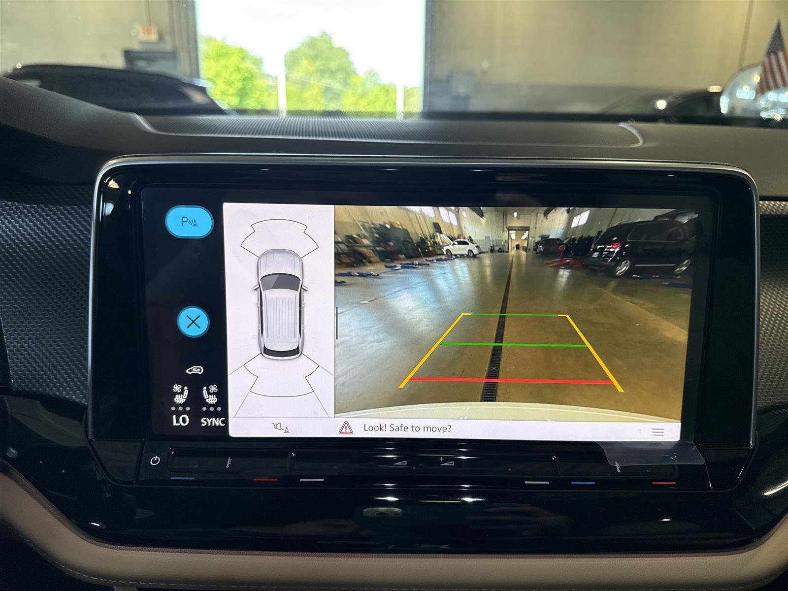 New 2025 Volkswagen Atlas Cross Sport SEL image 22