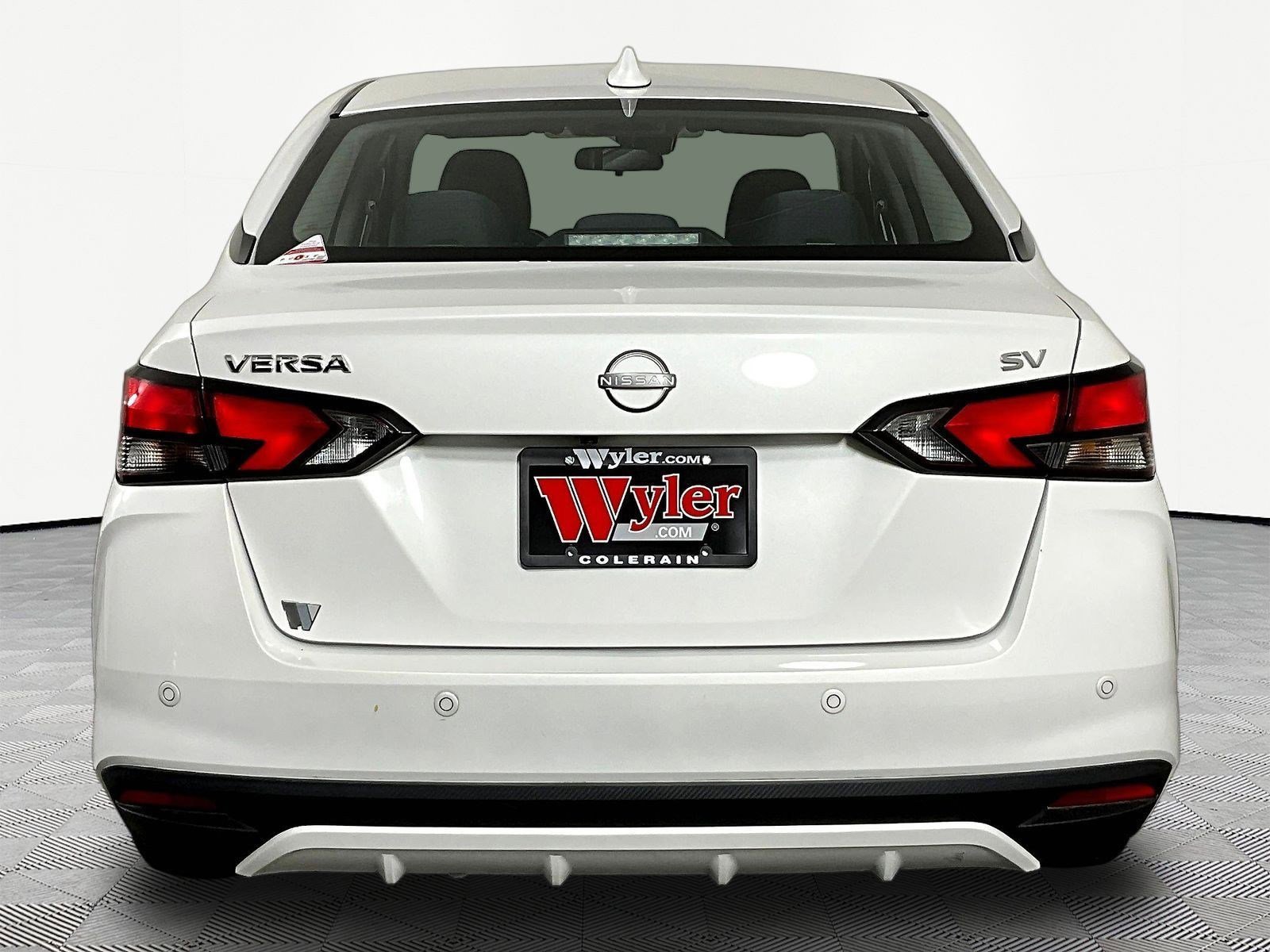 Certified 2023 Nissan Versa SV FWD image 5