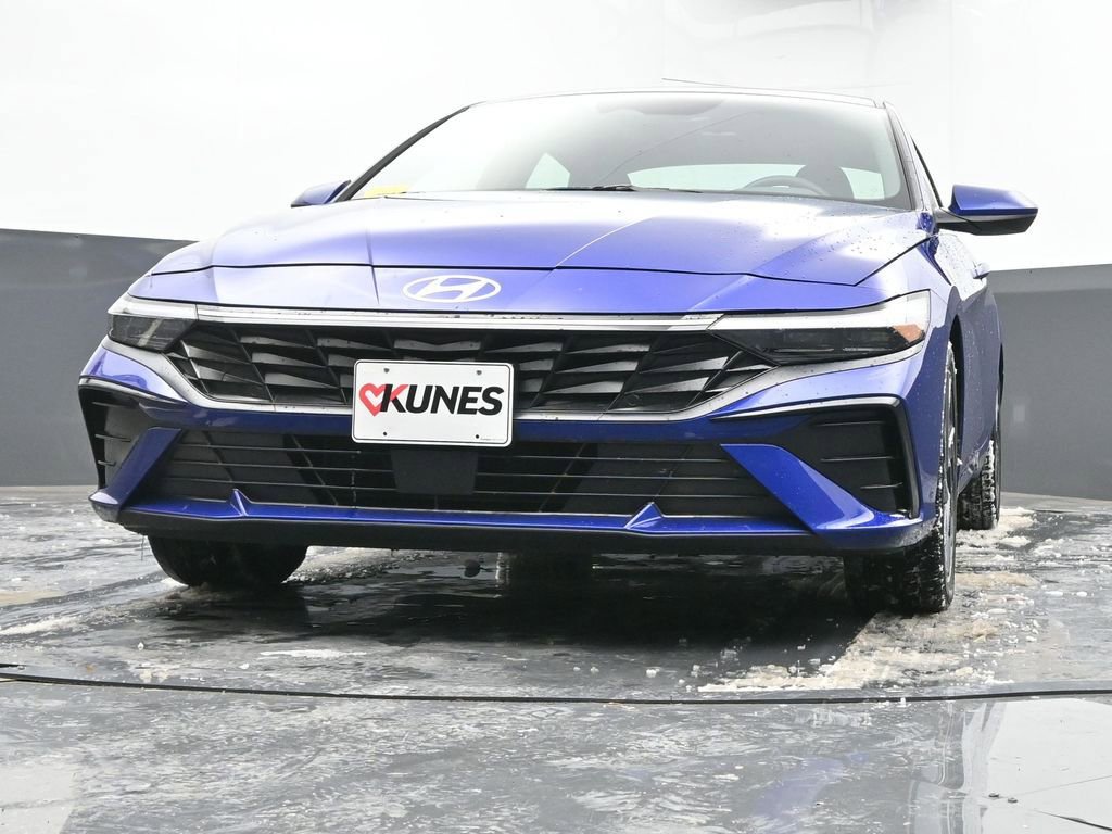 Used 2025 Hyundai Elantra SEL image 65
