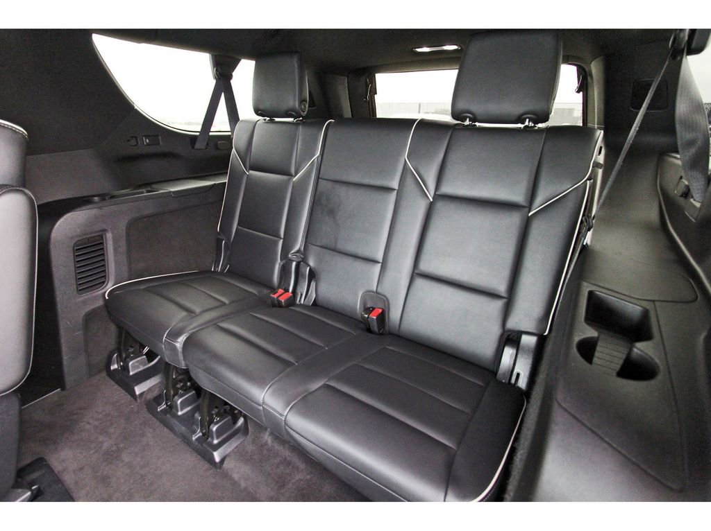 Used 2023 Cadillac Escalade ESV Sport AWD/4WD image 13