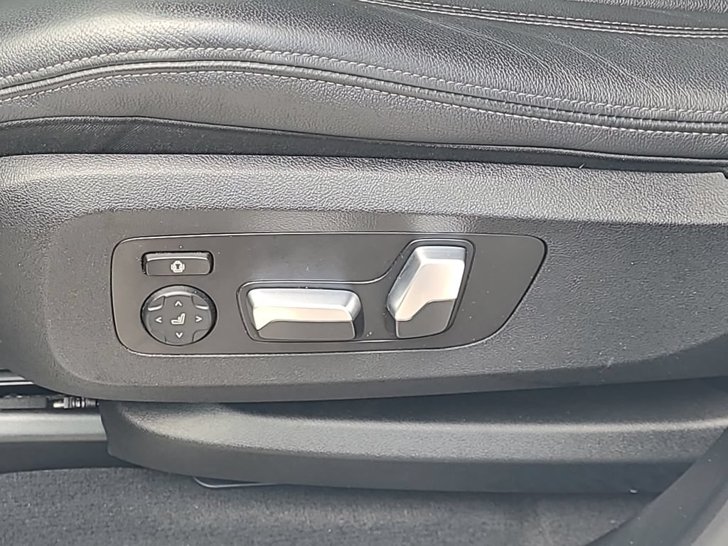 Used 2022 BMW X5 sDrive40i w/ Premium Package RWD image 22