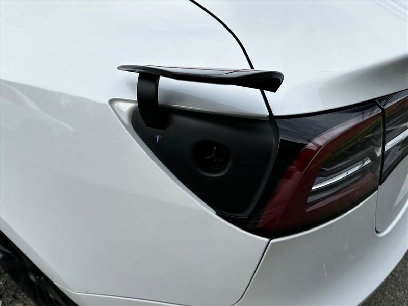 Used 2018 Tesla Model 3 Long Range RWD image 14