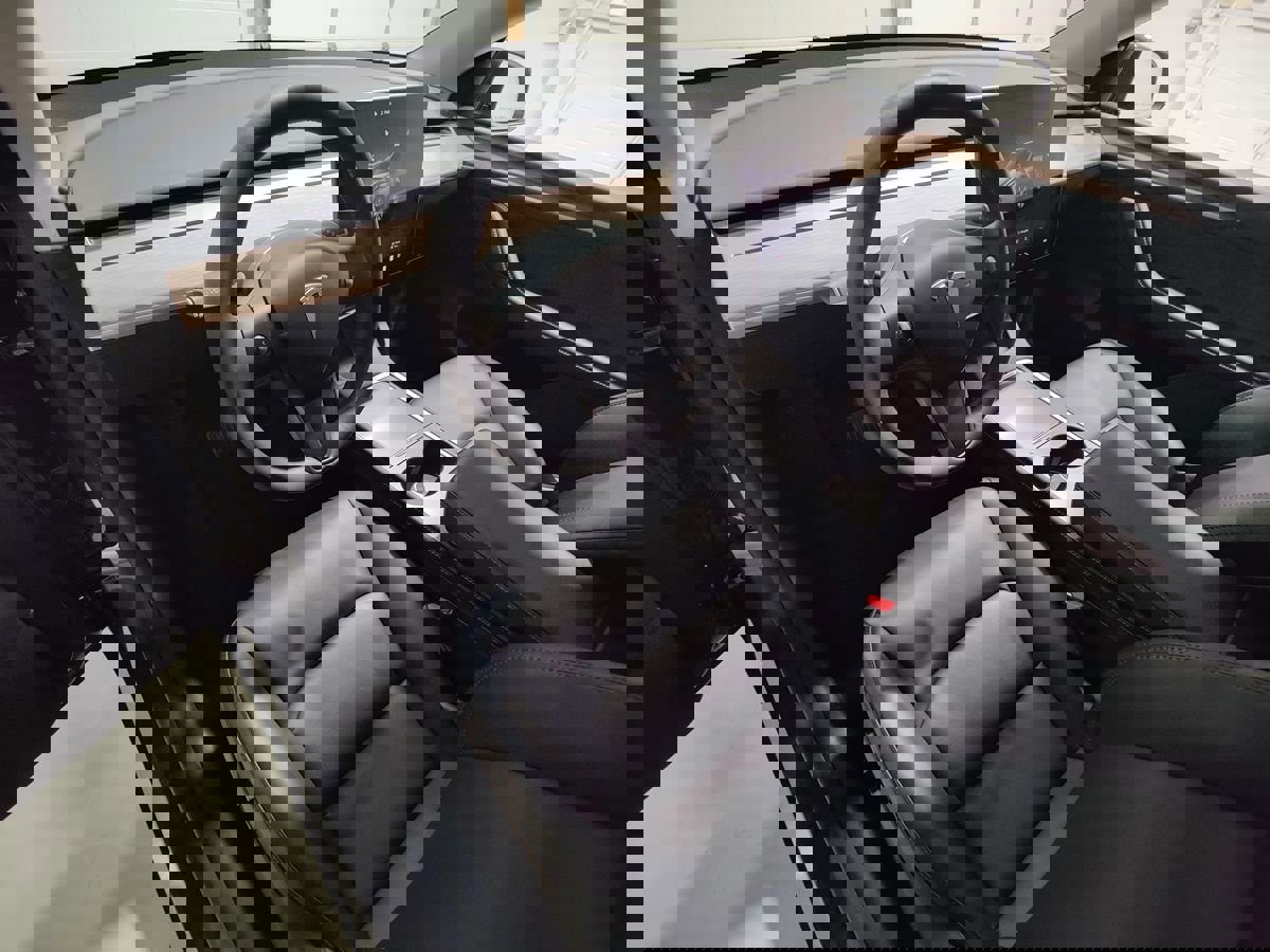 Used 2023 Tesla Model Y Long Range image 26