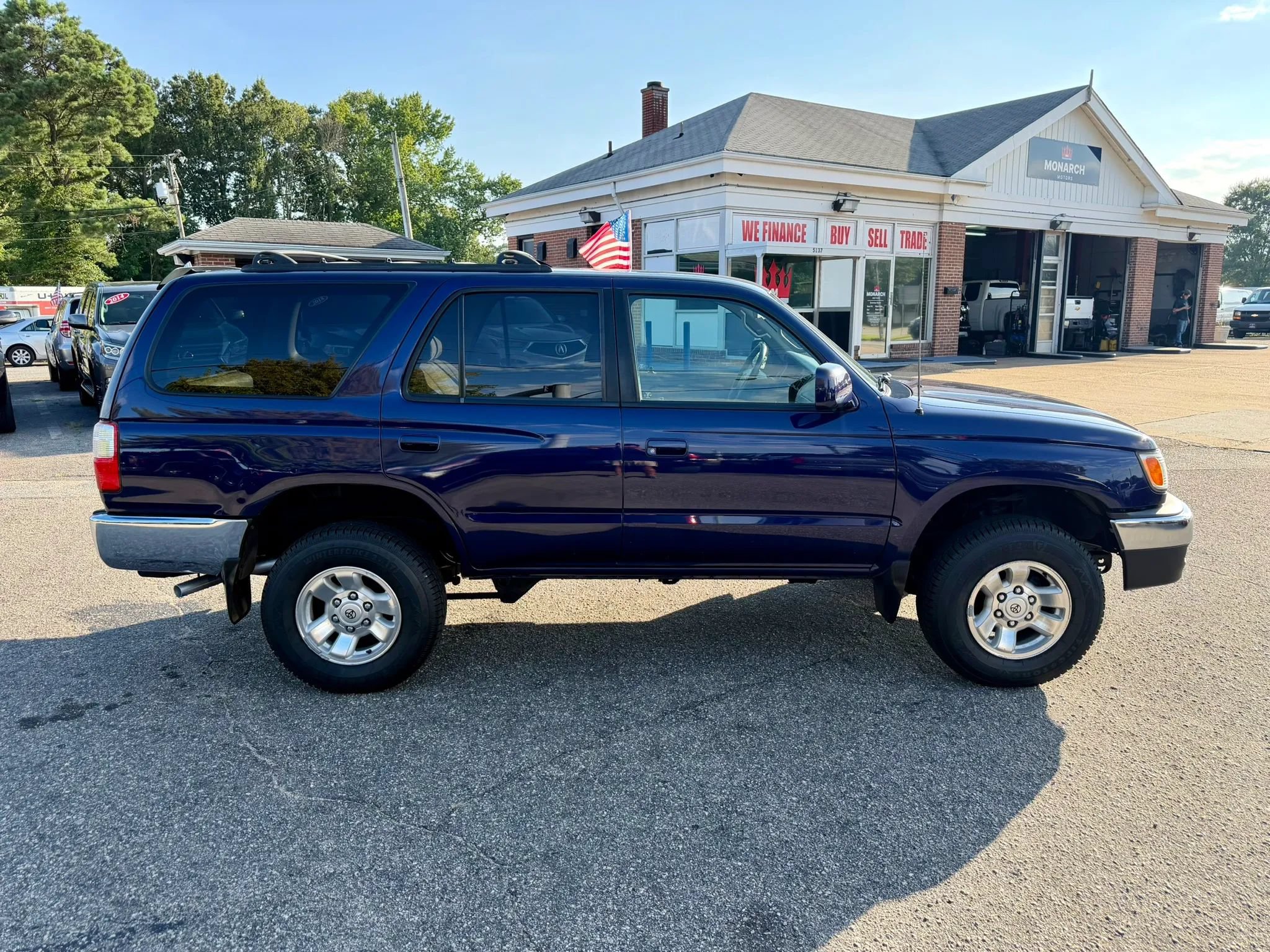 Used 2002 Toyota 4Runner SR5 AWD/4WD image 6