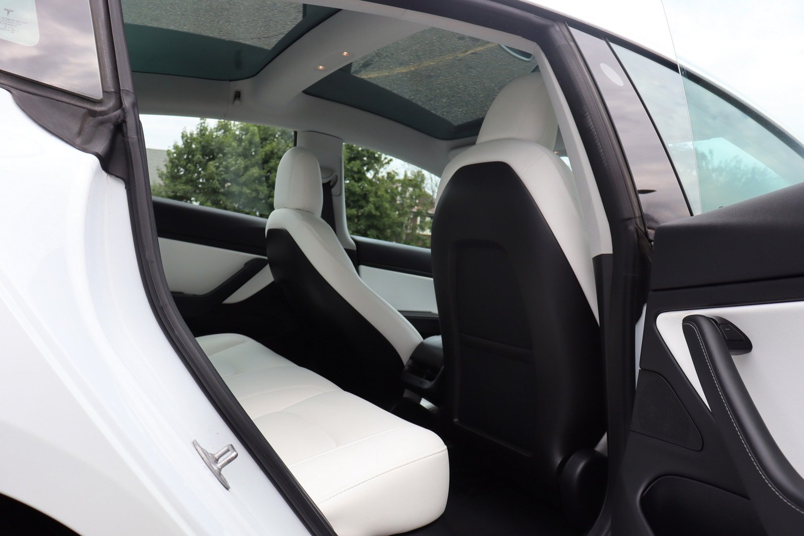 Used 2018 Tesla Model 3 Performance AWD/4WD image 17