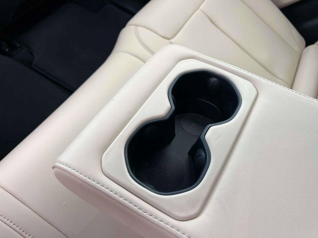 Certified 2024 Jeep Grand Cherokee Limited w/ Black Appearance Package image 16