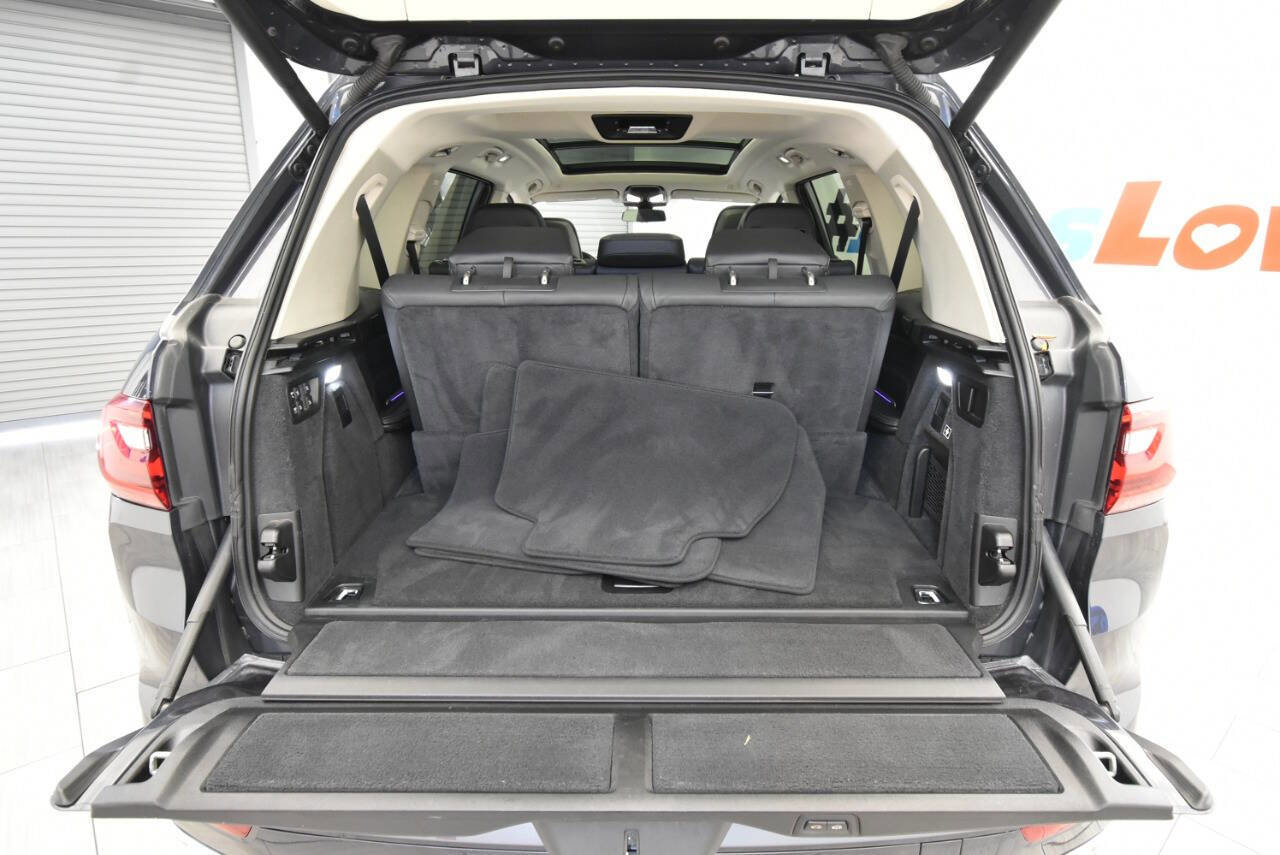 Used 2020 BMW X7 xDrive40i w/ Premium Package image 35