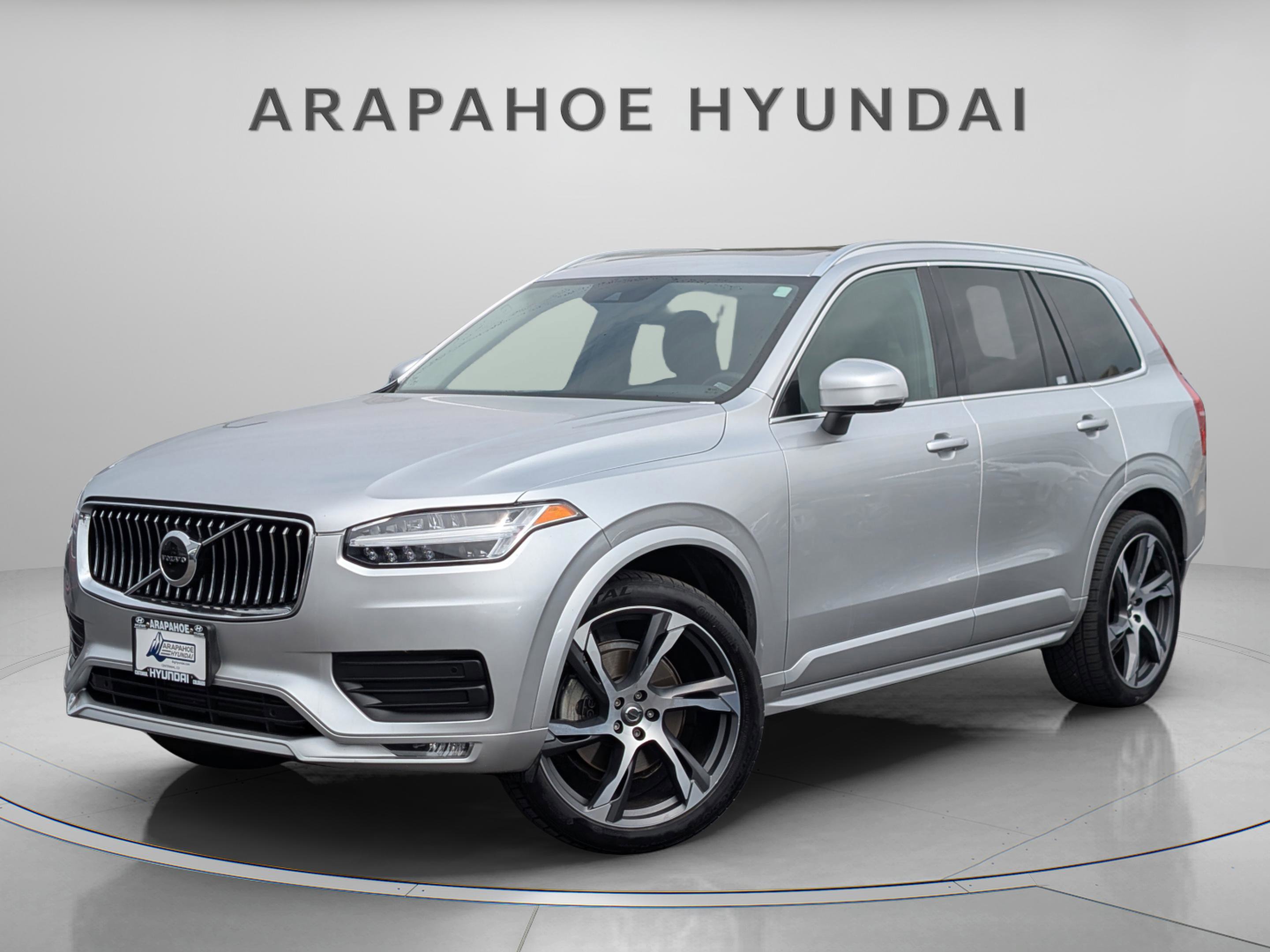 Used 2022 Volvo XC90 T5 Momentum image 1
