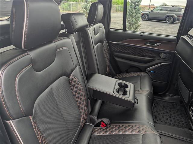 Used 2023 Jeep Grand Cherokee Summit w/ Advanced Protech Group IV AWD/4WD image 20