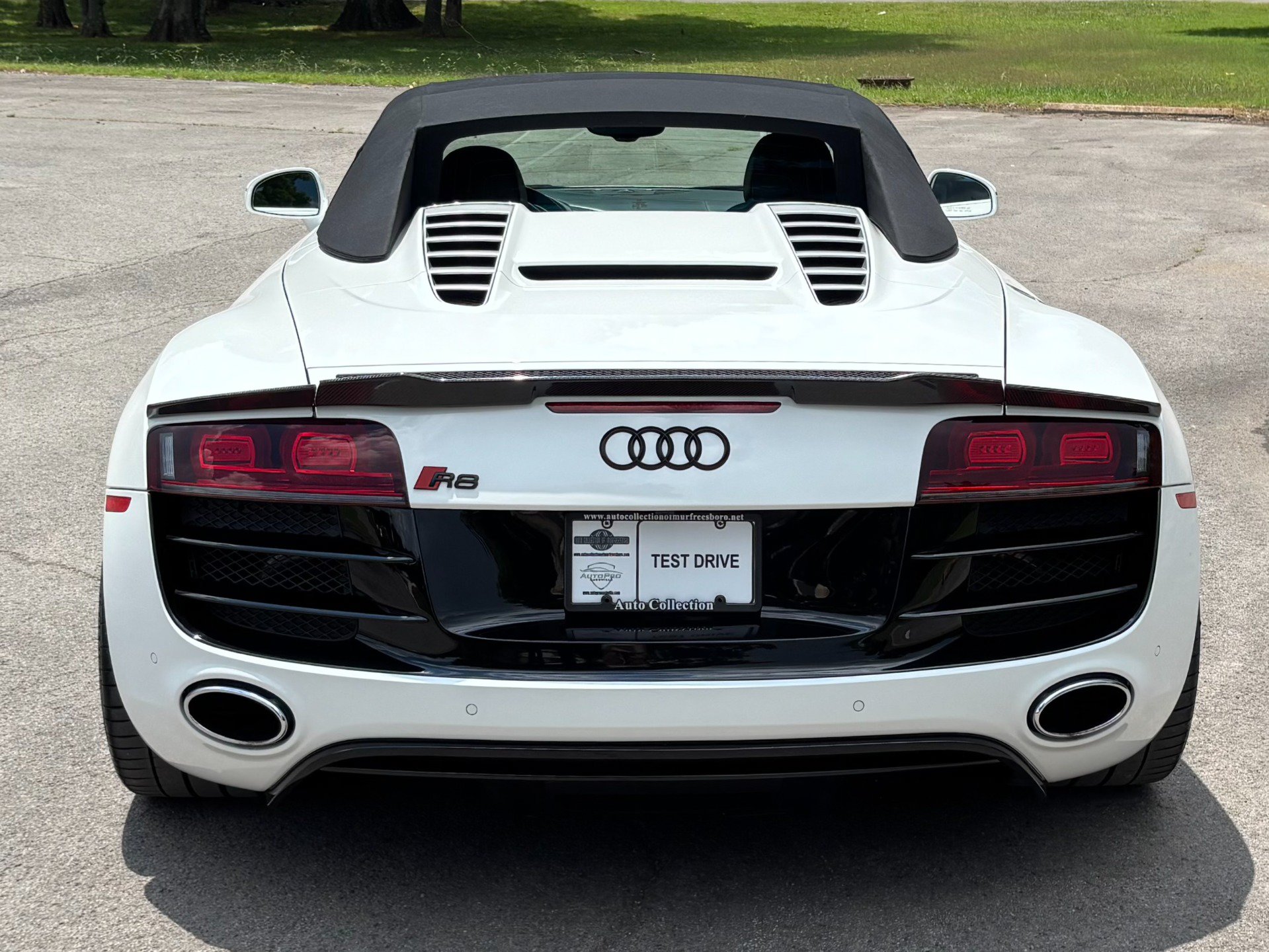 Used 2011 Audi R8 V10 AWD/4WD image 15