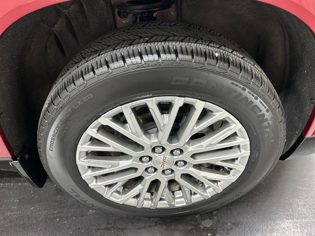 Certified 2025 GMC Acadia Denali w/ LPO, Floor Liner Package image 8