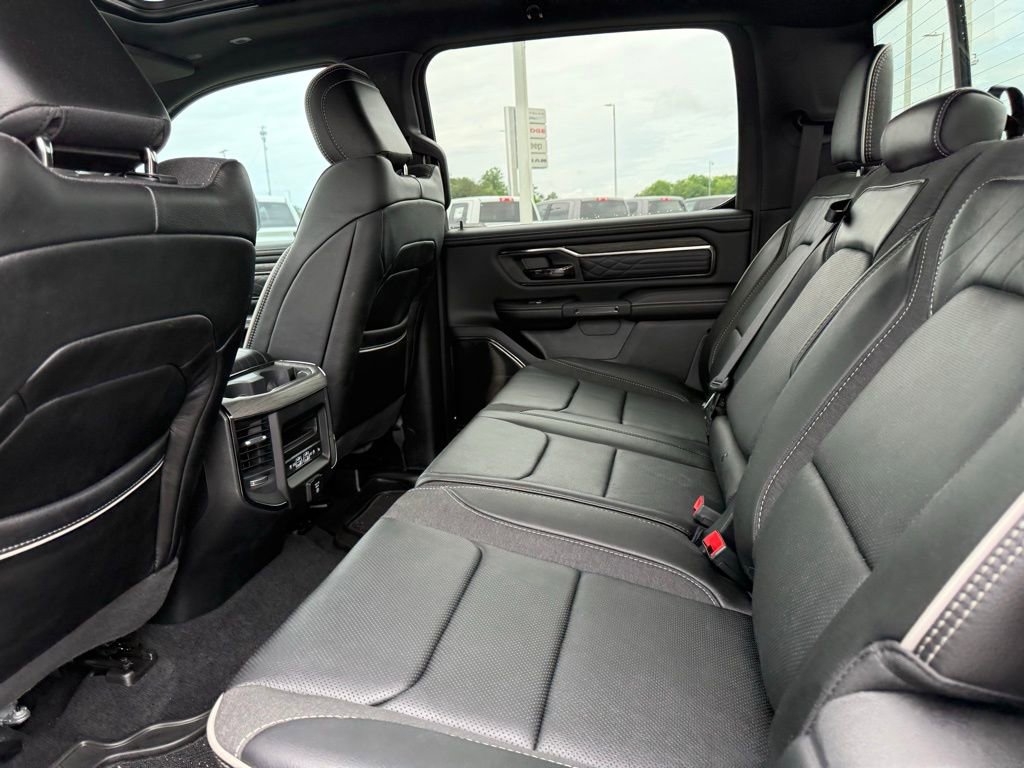 Used 2025 RAM 1500 Limited AWD/4WD image 40