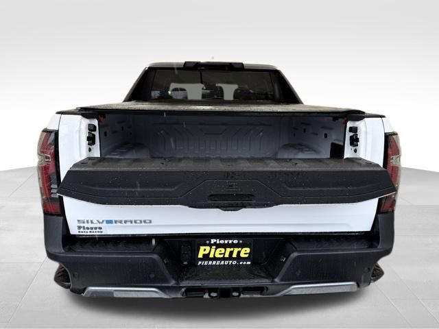 Used 2025 Chevrolet Silverado EV LT image 4