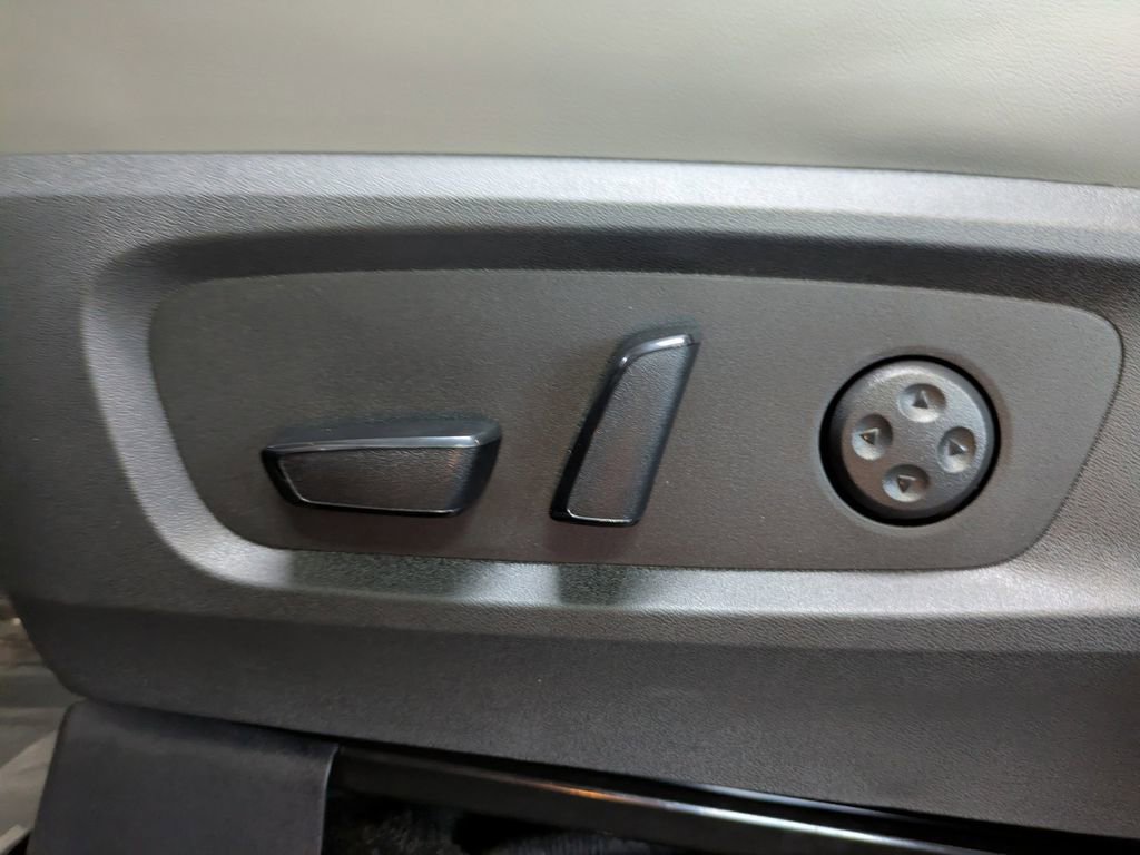 New 2026 INFINITI QX60 Luxe w/ Cargo Package image 22