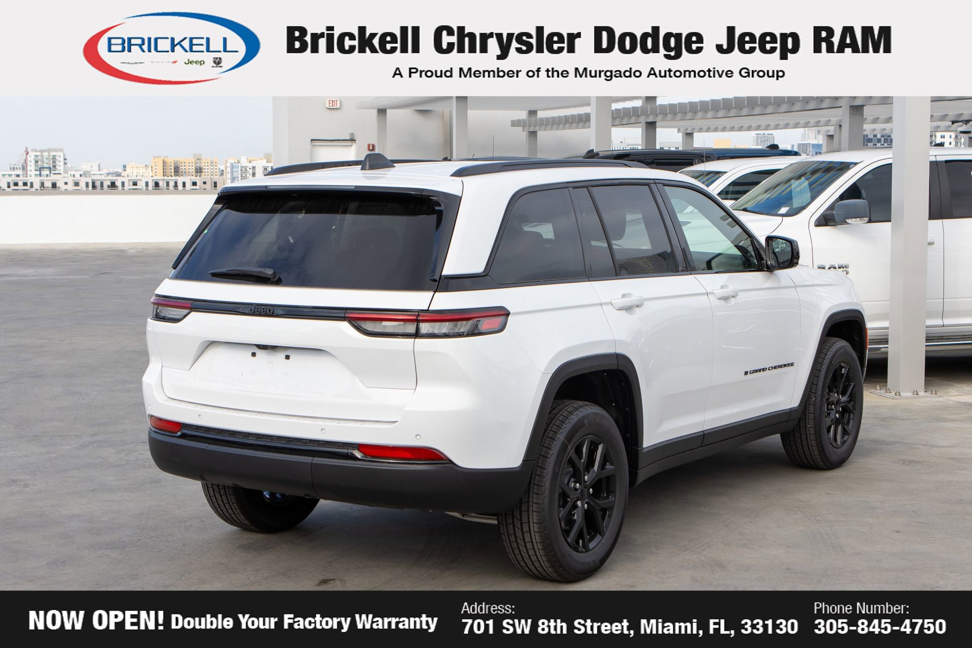 New 2025 Jeep Grand Cherokee Laredo image 5