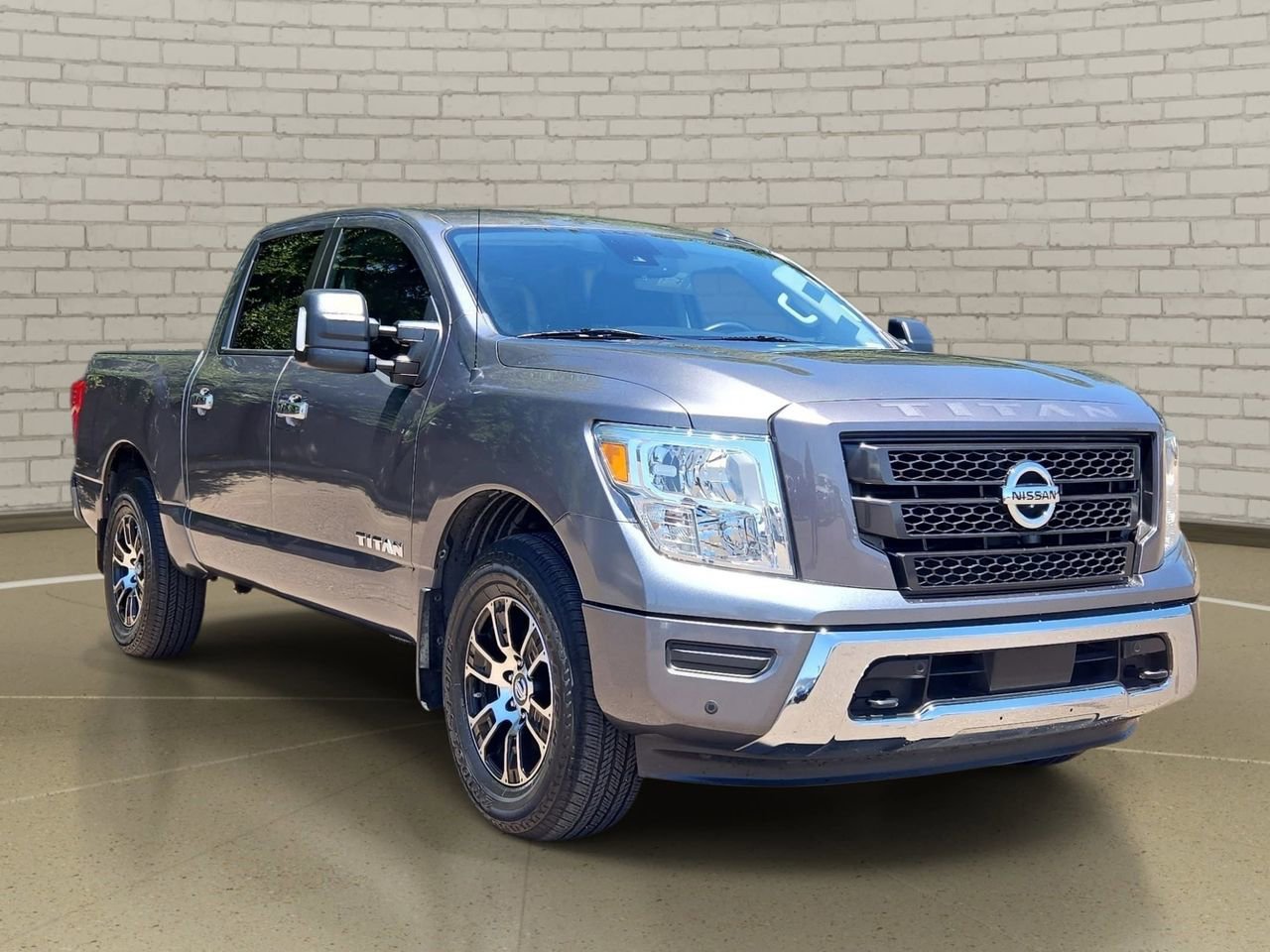 Certified 2021 Nissan Titan SV w/ SV Convenience Package AWD/4WD image 3