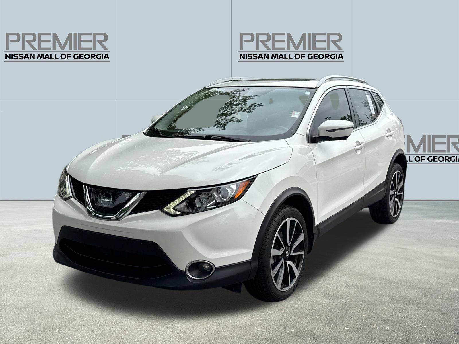 Used 2017 Nissan Rogue Sport SL w/ SL Premium Package FWD image 1