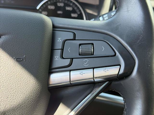 Used 2025 Cadillac XT6 Luxury AWD/4WD image 26
