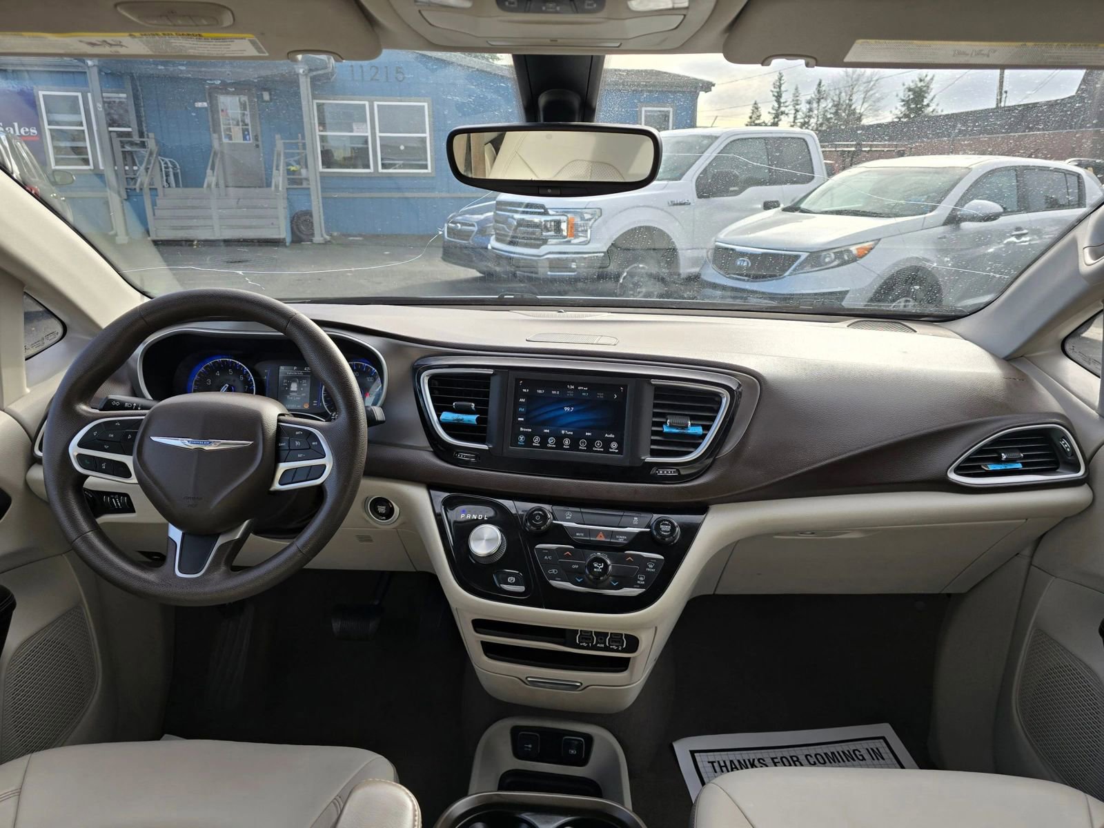 Used 2021 Chrysler Voyager Lxi image 12