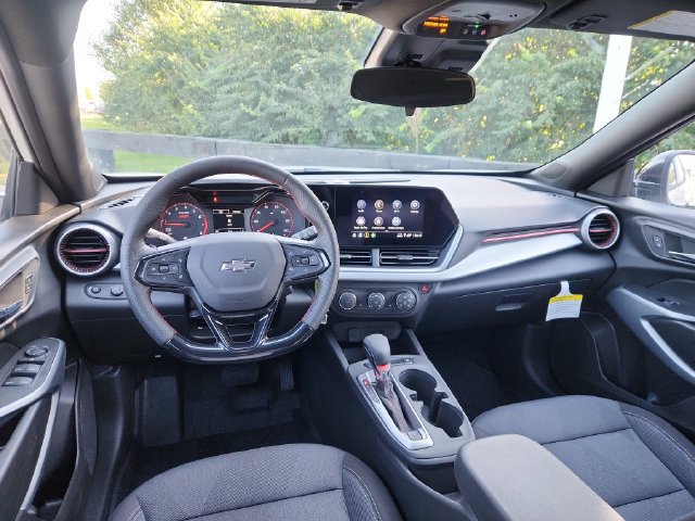 New 2026 Chevrolet Trax RS w/ Driver Confidence Package FWD image 18