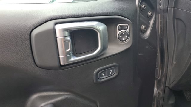 Certified 2022 Jeep Gladiator Sport AWD/4WD image 7