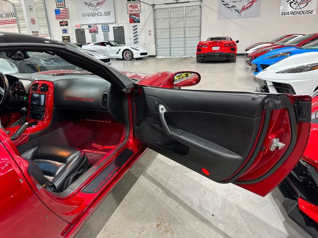 Used 2005 Chevrolet Corvette Coupe w/ Preferred Equipment Group RWD image 14
