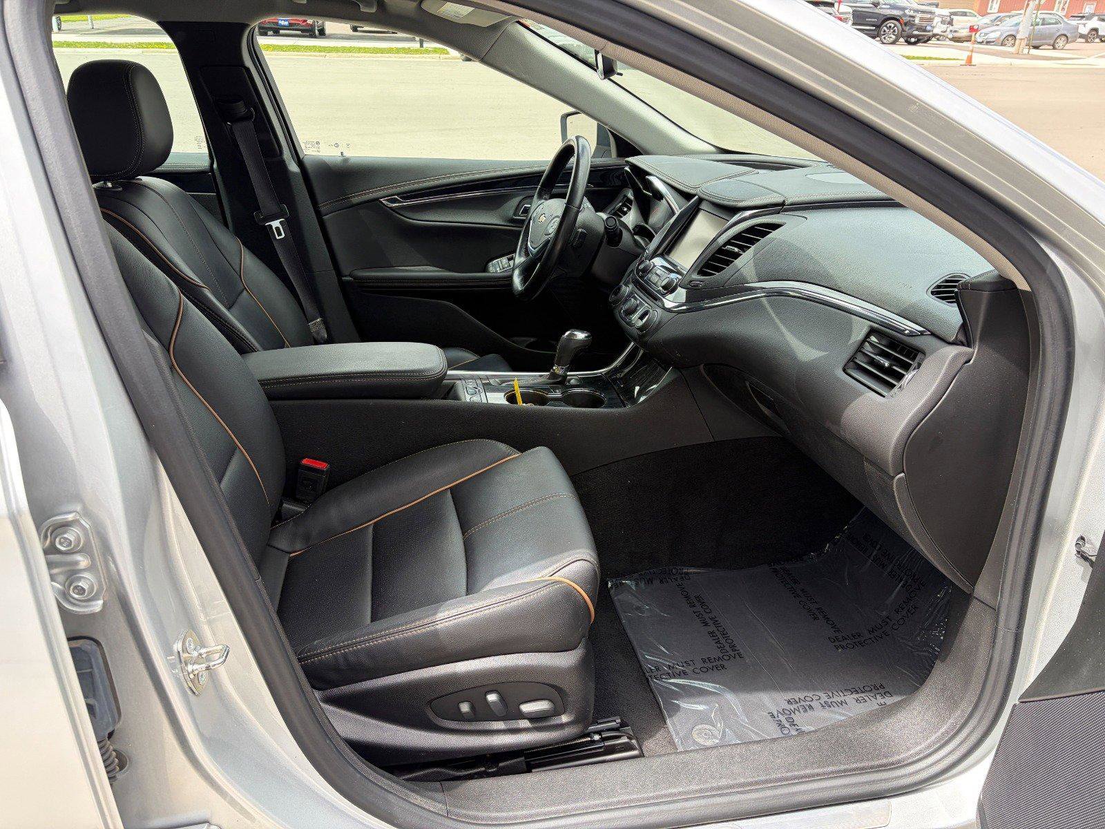 Used 2017 Chevrolet Impala Premier FWD image 22