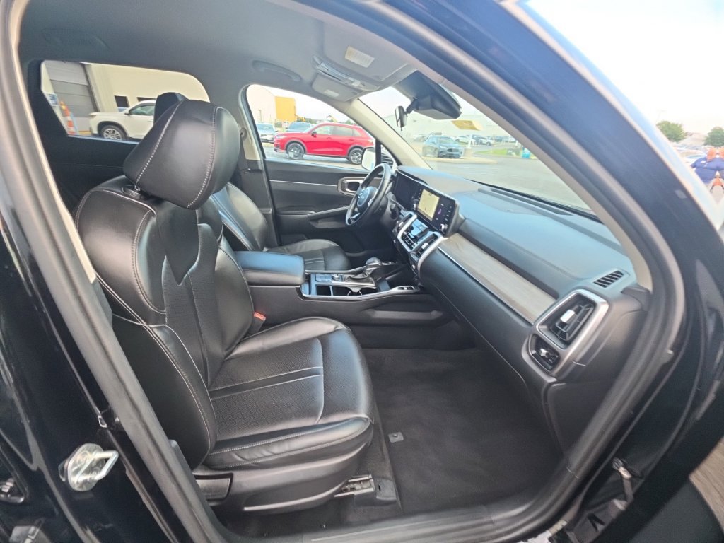 Used 2023 Kia Sorento S AWD/4WD image 31