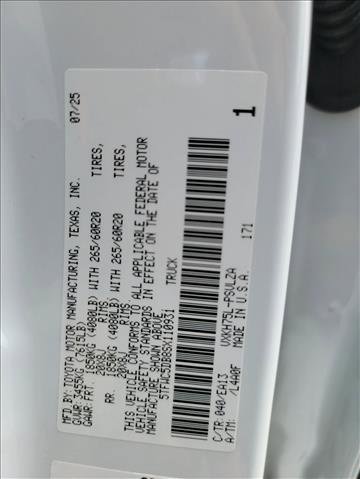 Used 2025 Toyota Tundra Limited AWD/4WD image 25